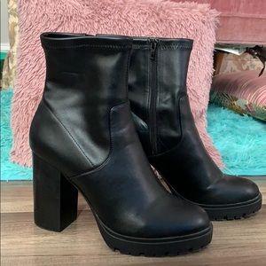 Steve Madden Legend Boots